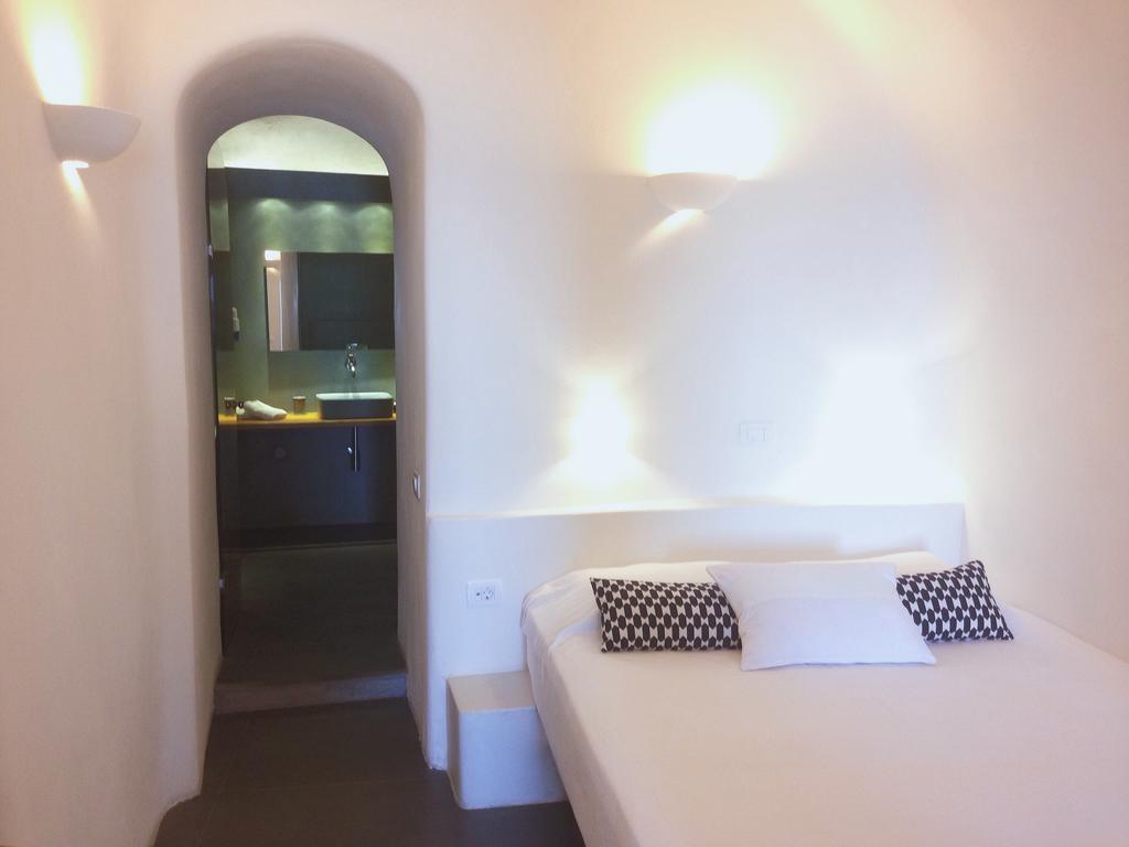 Altana Cliffside Villas Imerovígli Chambre photo