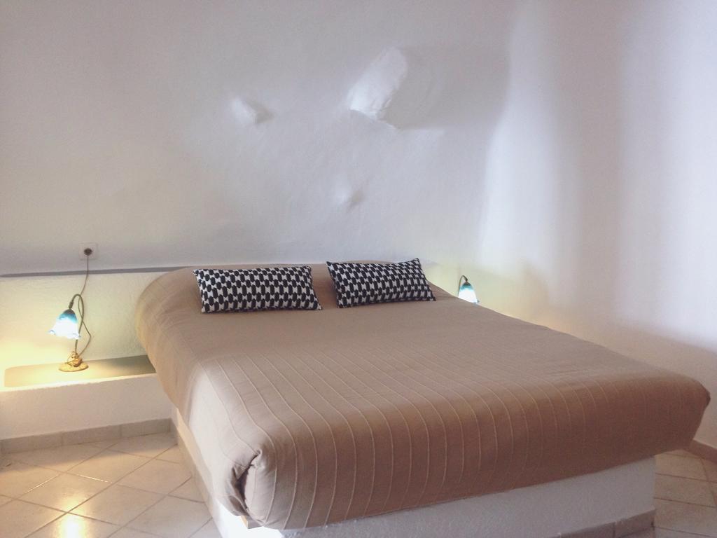 Altana Cliffside Villas Imerovígli Chambre photo