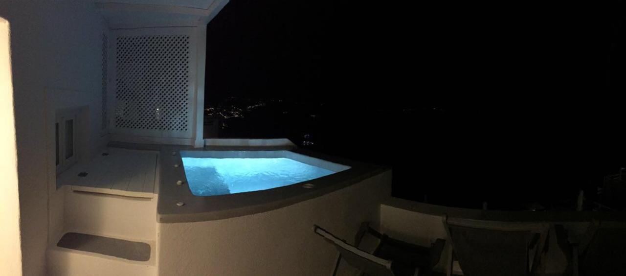 Altana Cliffside Villas Imerovígli Extérieur photo